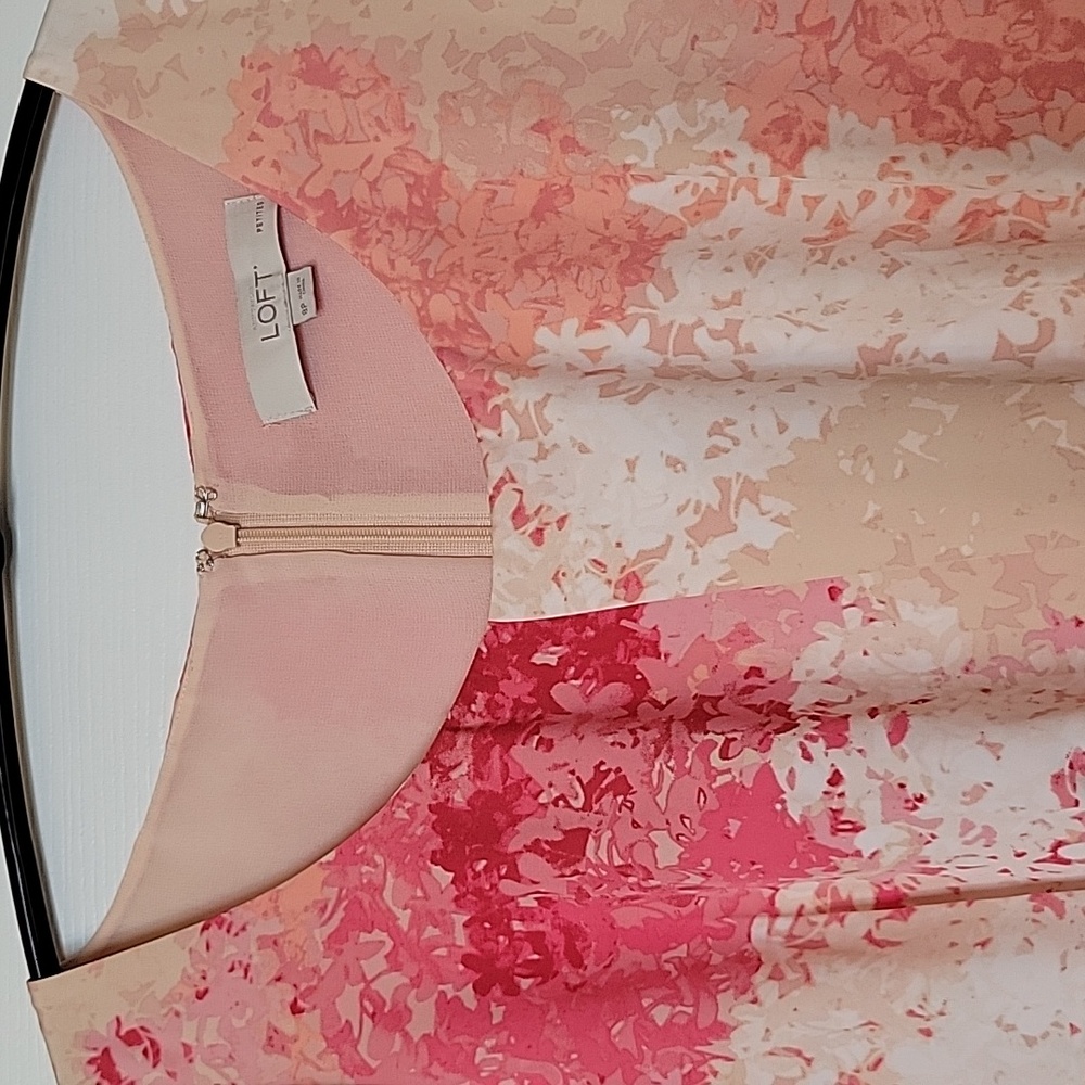 LOFT Pink Sleeveless Floral Dress Size 8P